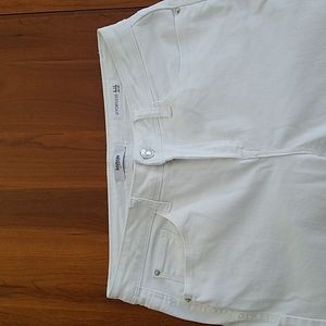 Kensie White Jeans Size 4